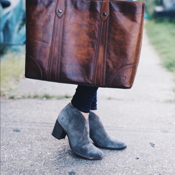 NEW FRYE Short Nora Zip Boots - 9 - Picture 12 of 14